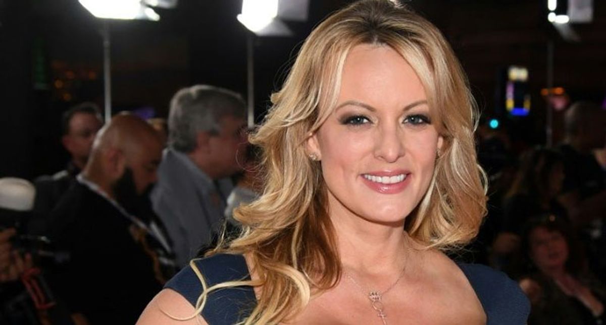 Anti-Trump monument pops up commemorating Stormy Daniels' unflattering description