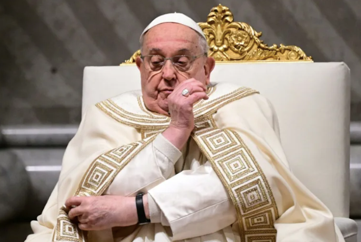 Pope eating, reading but weekend events cancelled: Vatican