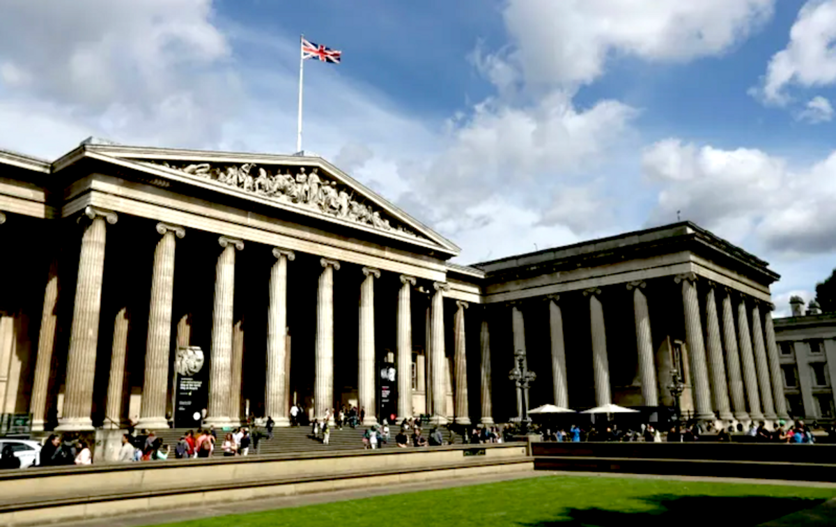 The British Museum missing 2,000 artifacts after police called in