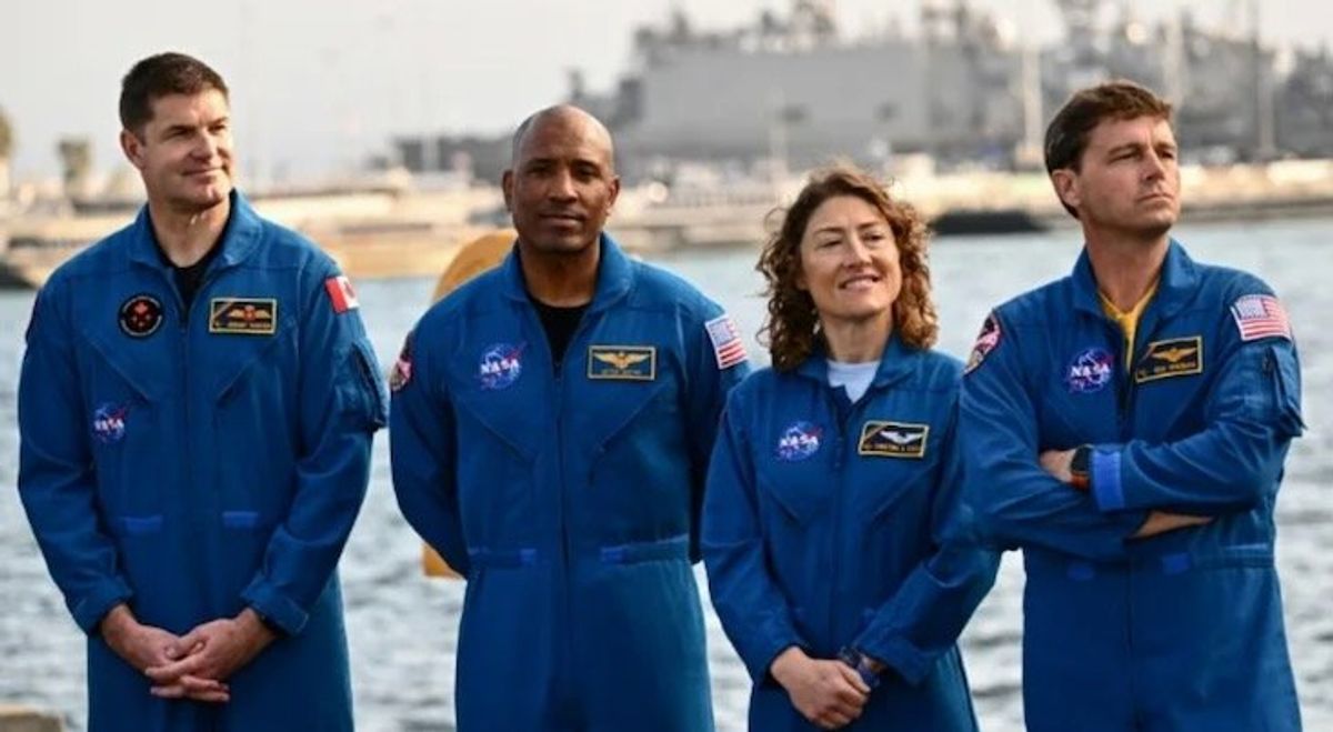 To the Moon and back: NASA's Artemis II crew rehearses splashdown