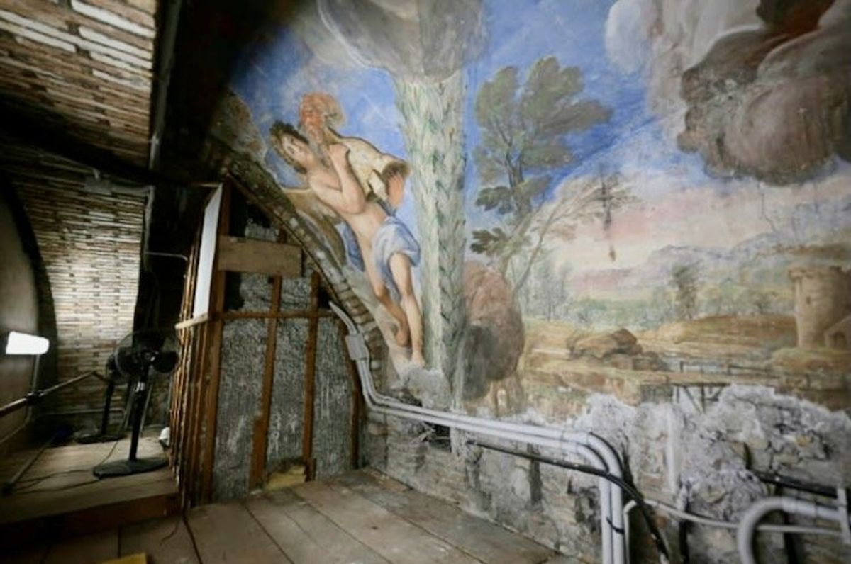 Electrician finds frescoes behind false ceiling in Rome