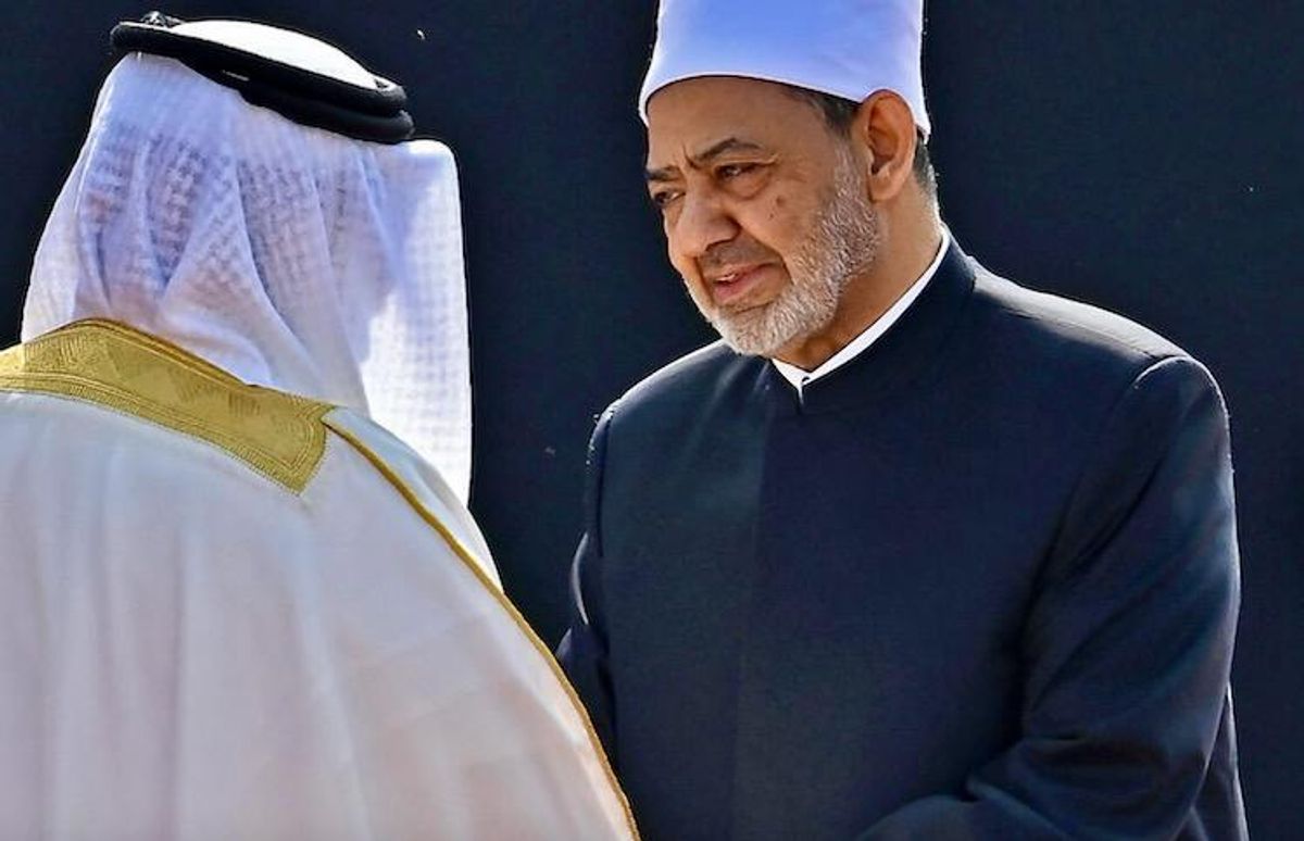 As pope visits, leading Muslim cleric urges intra-Muslim dialogue