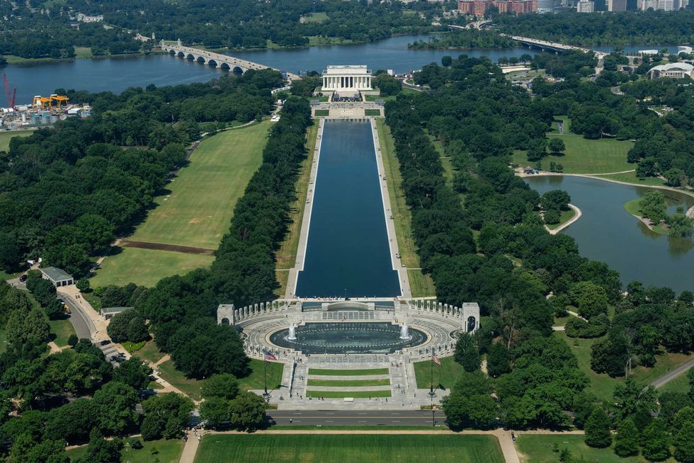 Trump's lavishly renovated Reflecting Pool is already covered in green muck: report