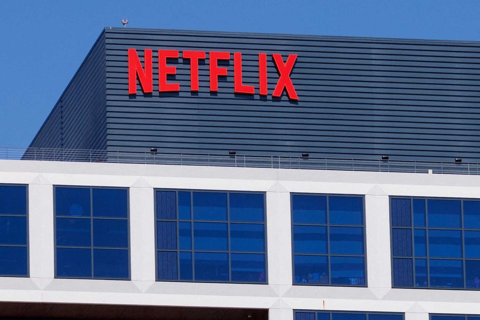 Thousands demand Netflix pay George Floyd's family after MAGA comedian's roast joke