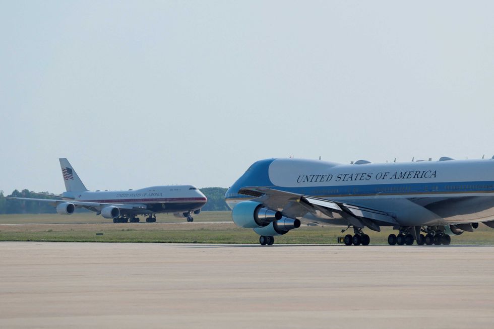 White House goes berserk at 'fraud' Pulitzer-winning reporter's Air Force One swap story
