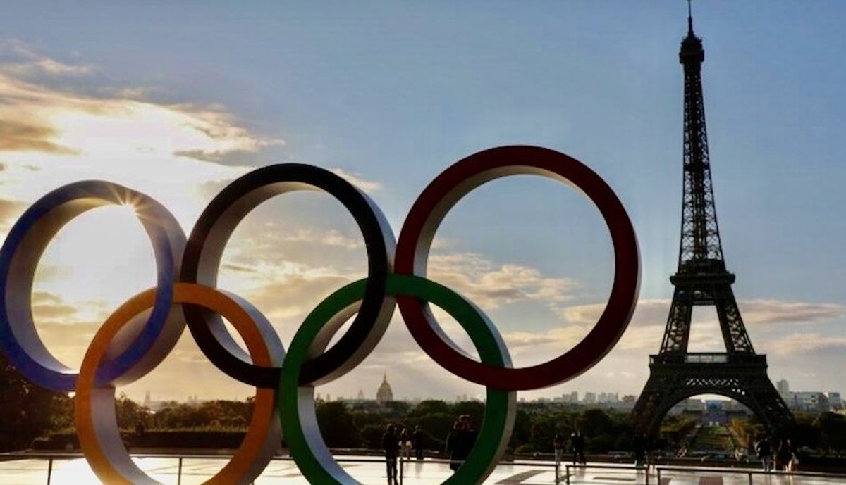 Olympic rings to adorn the Eiffel Tower during Games