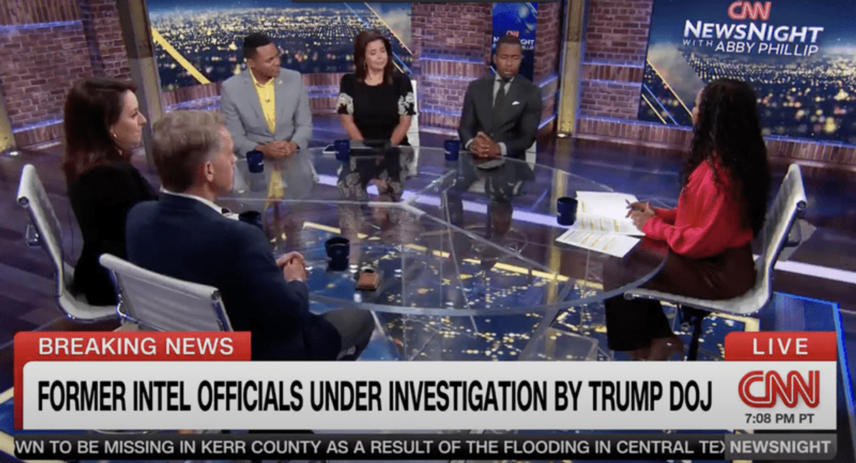CNN host blasts conservatives defending DOJ 'investigation in search of a crime'