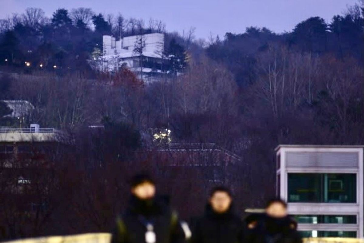 South Korea investigators seek new warrant to arrest President Yoon