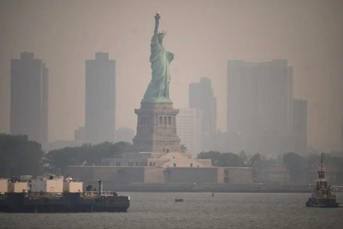Smog from Canada wildfires blankets New York
