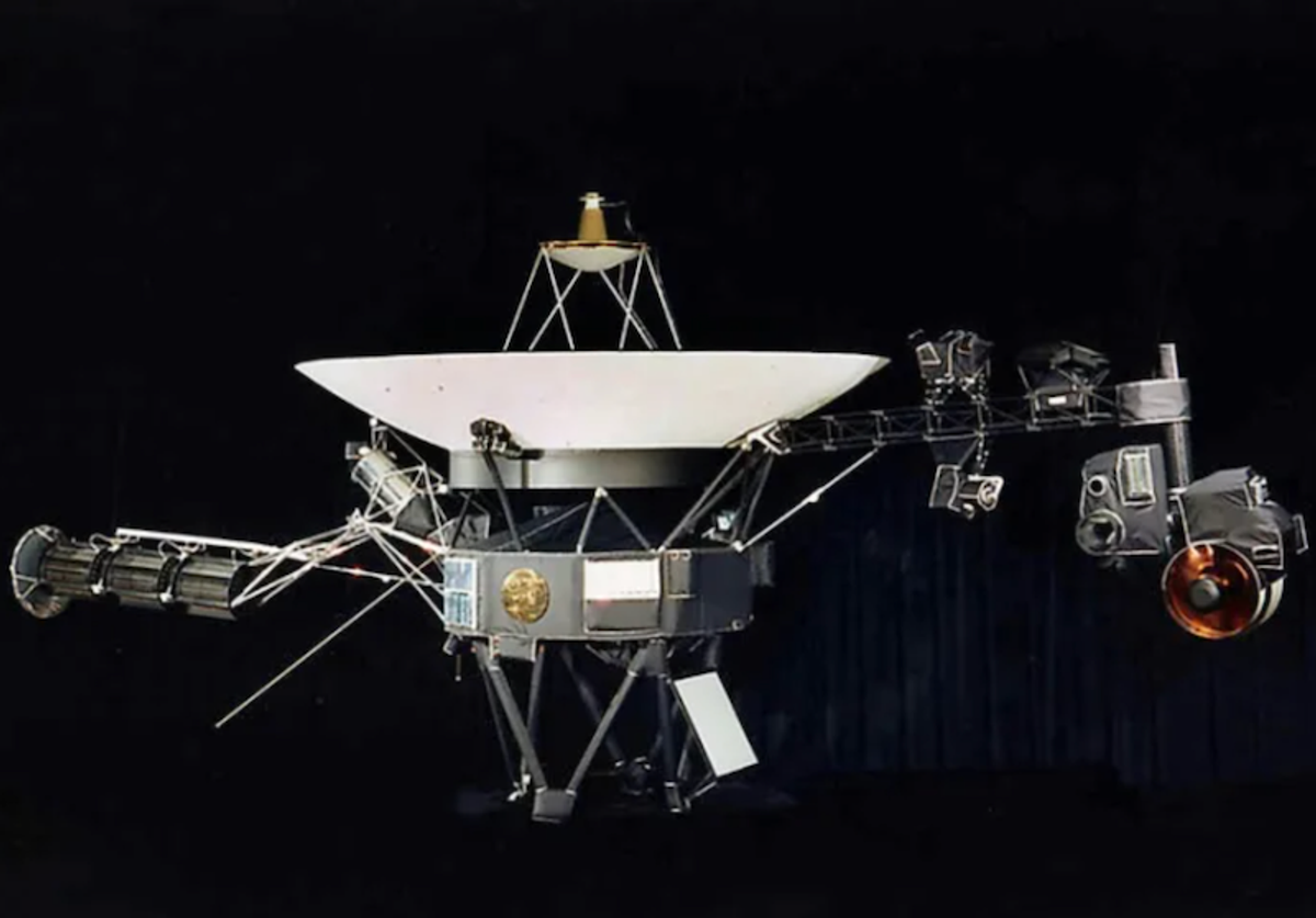 NASA hears from Voyager 2 after brief blackout