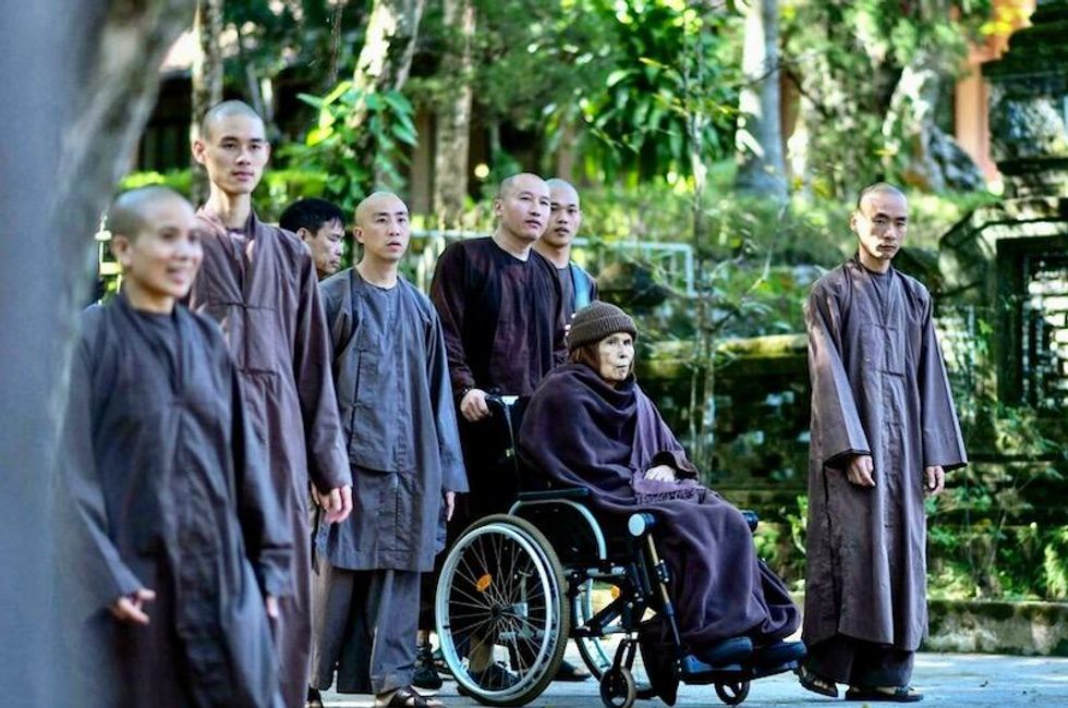 Buddhist monk who brought mindfulness to West dies in Vietnam