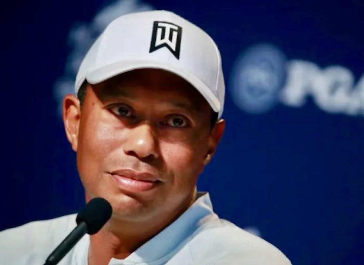 Pundits perplexed after Tiger Woods hands his rival a tampon at PGA event