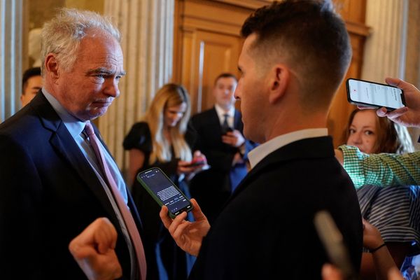 'Disastrous': Top Dems marvel at 'irony' of Trump dragging US into war