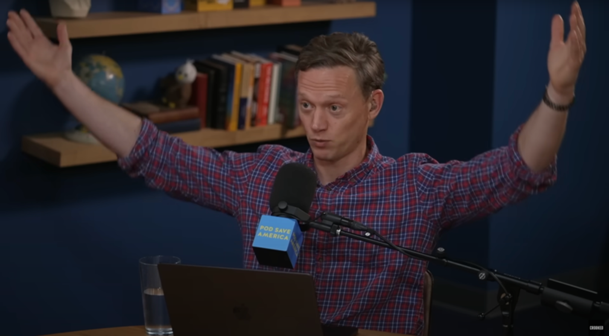 Ex-Obama aide slams 'propagandist' over ICE violence: 'Would be funny if it wasn't deadly'