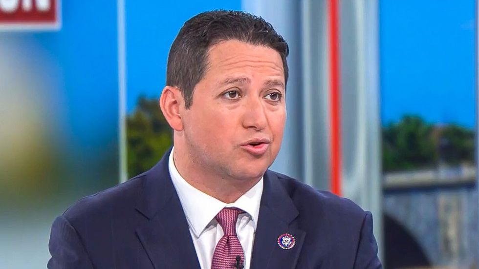 GOPer blames 'both sides' after Trump glorifies Jan. 6 defendants at Texas rally