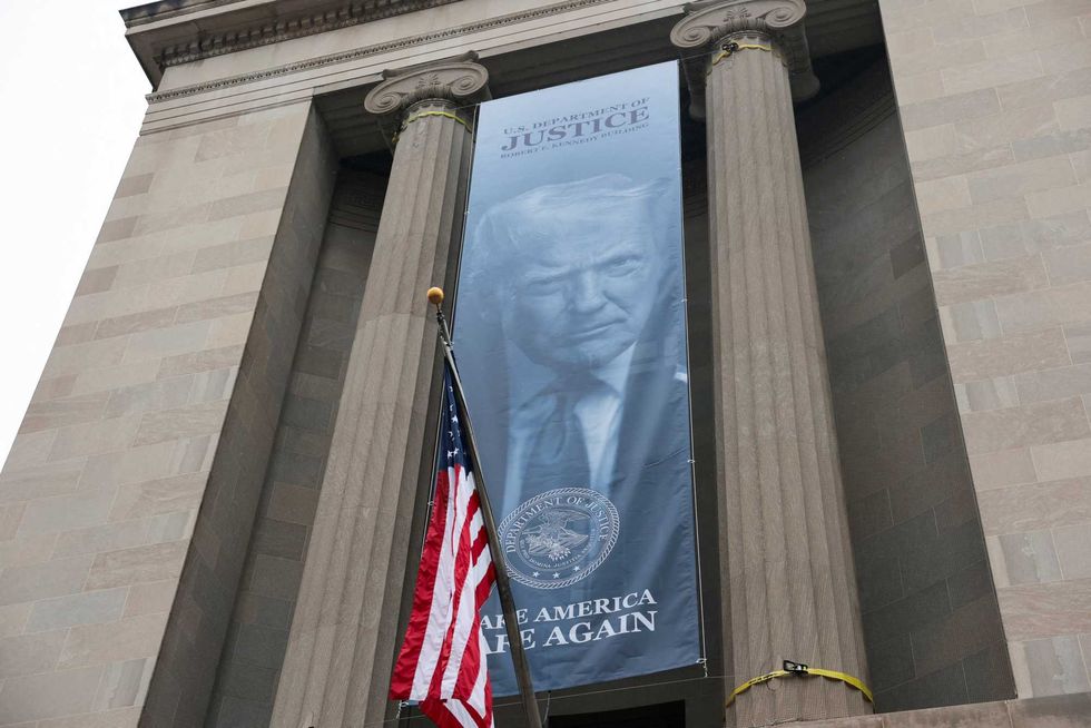 Trump's banners advertise harsh truths about his regime's failure