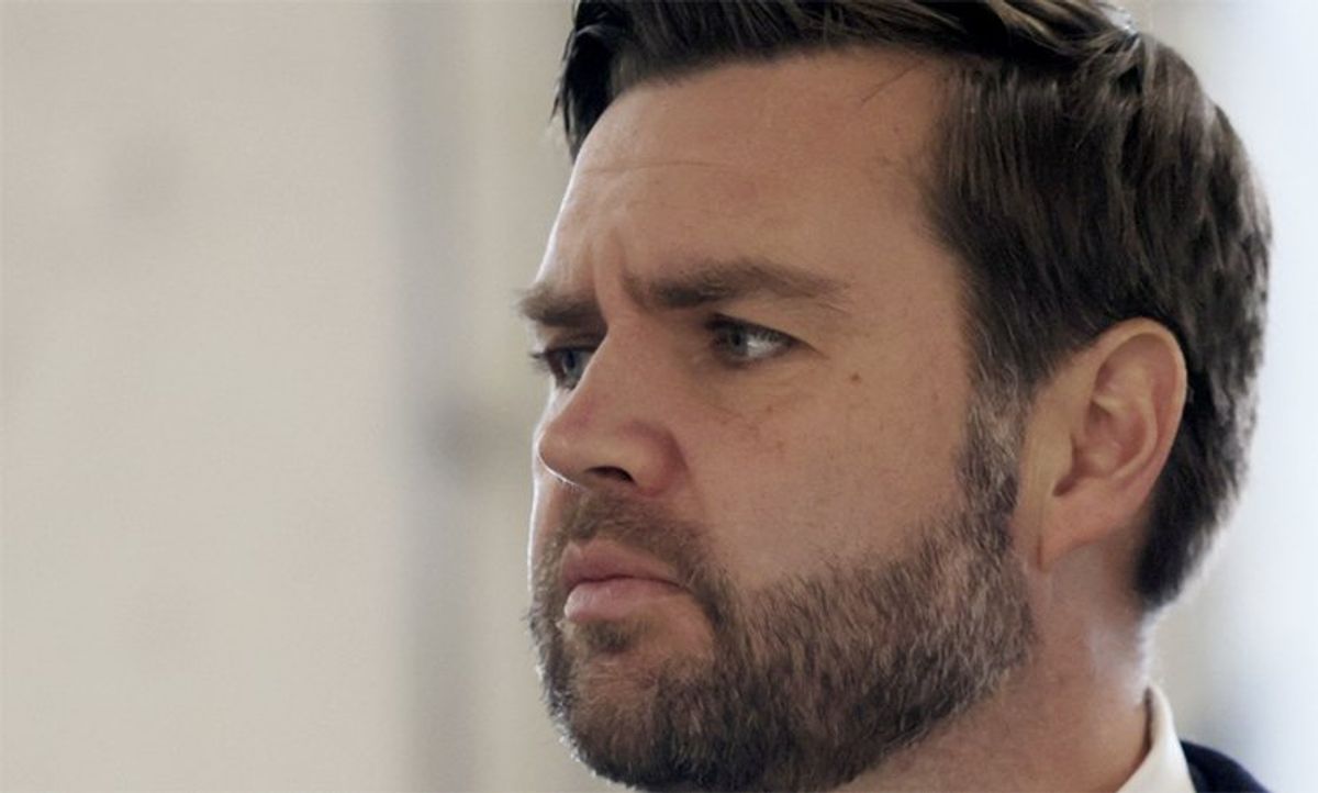 Vance nailed for 'astonishingly self-serving maneuver' as he distances himself from Trump