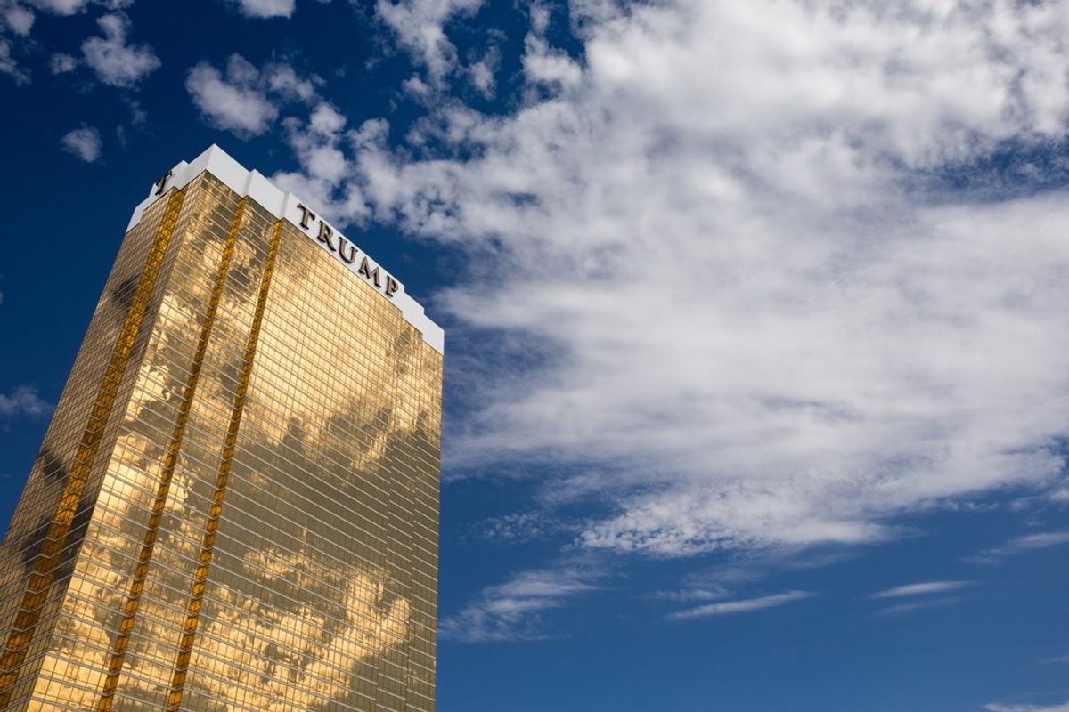 1 dead as Tesla Cybertruck pulls up to Trump hotel in Las Vegas and explodes: officials