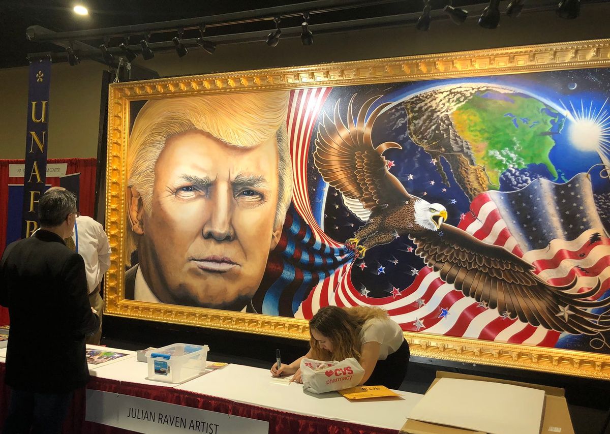 Trump aide forced to personally transport 'enormous' 300-pound painting of him to Mar-a-Lago after GSA refused
