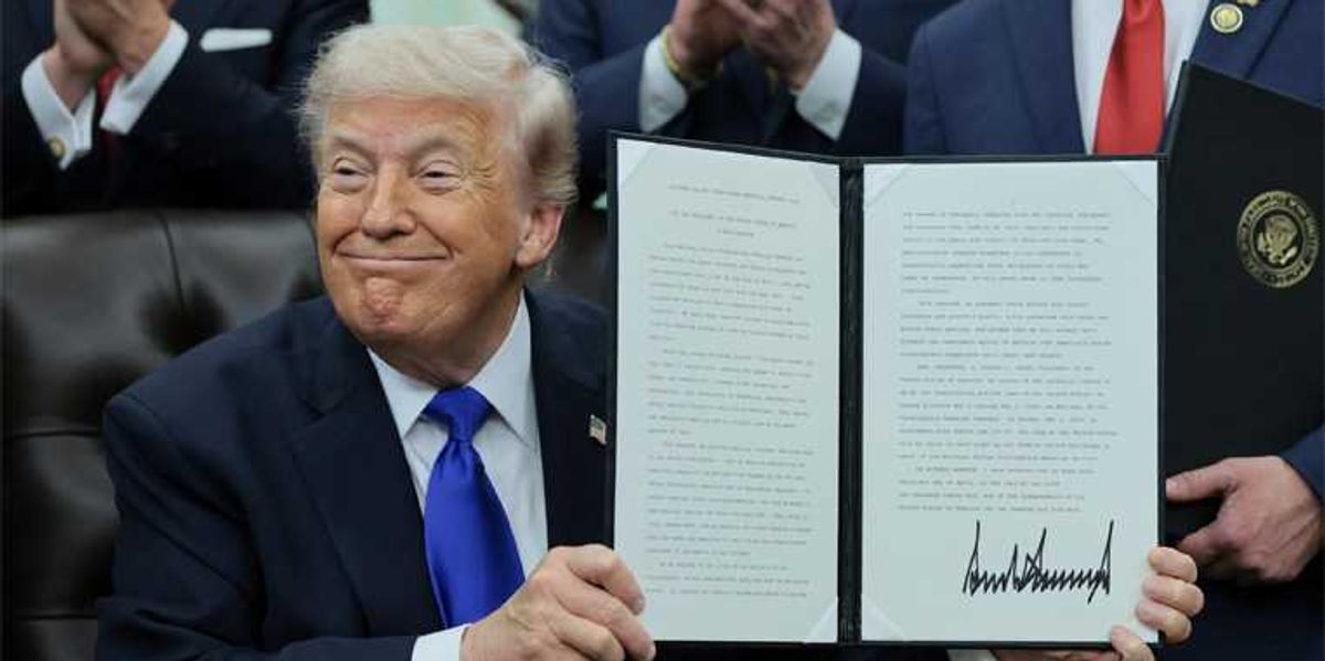 This idiocracy is turning America's pride into a global disgrace