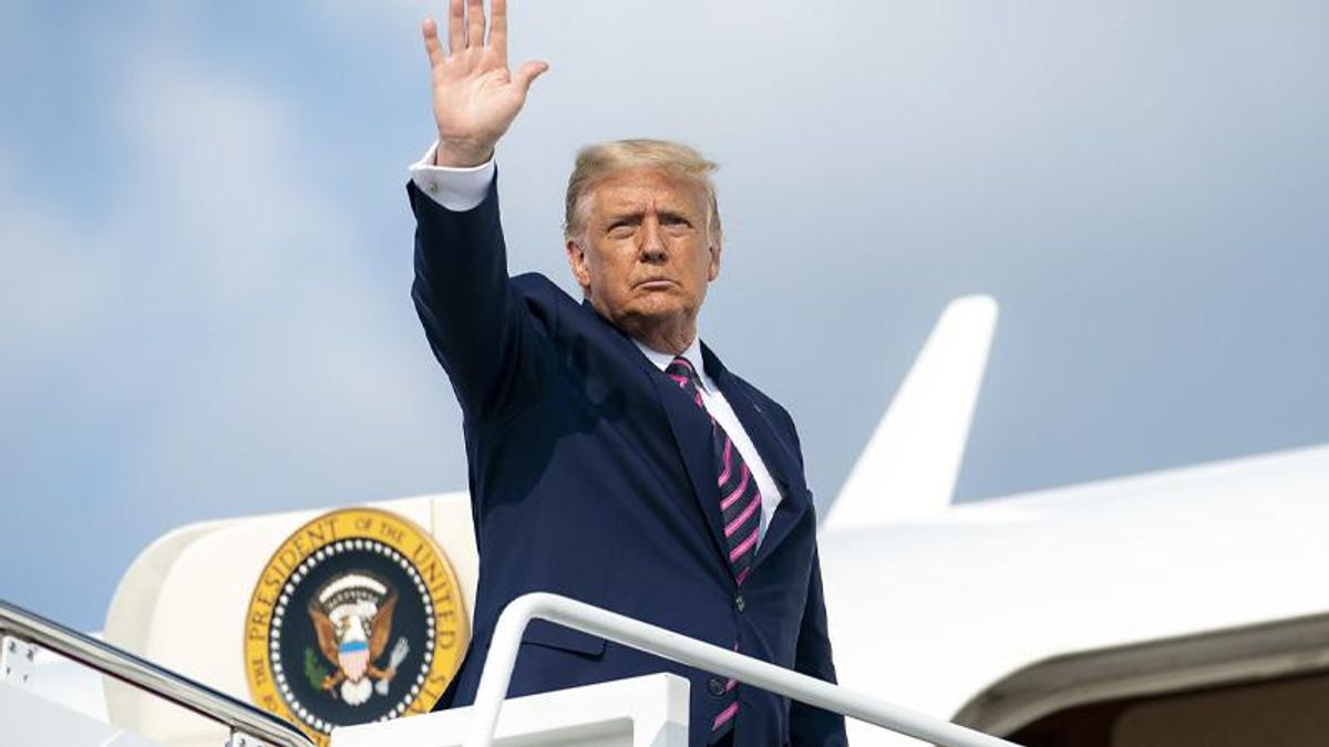 'I know these people': Ex-GOP strategist warns that Trump's campaign team means business