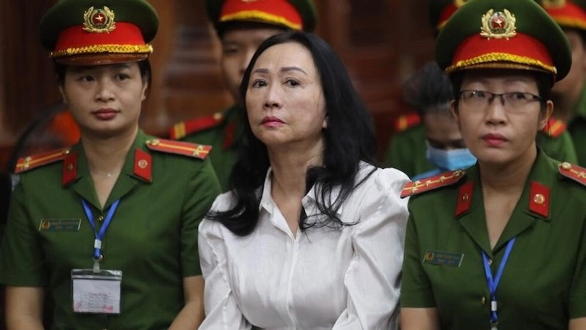 Vietnam sentences billionaire to death for white collar fraud