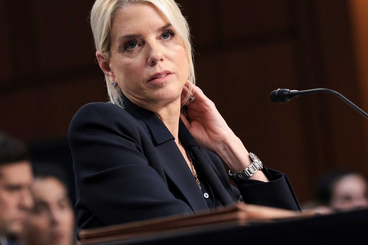 ‘You are under oath!’ Senator puts Pam Bondi on notice over misleading claim