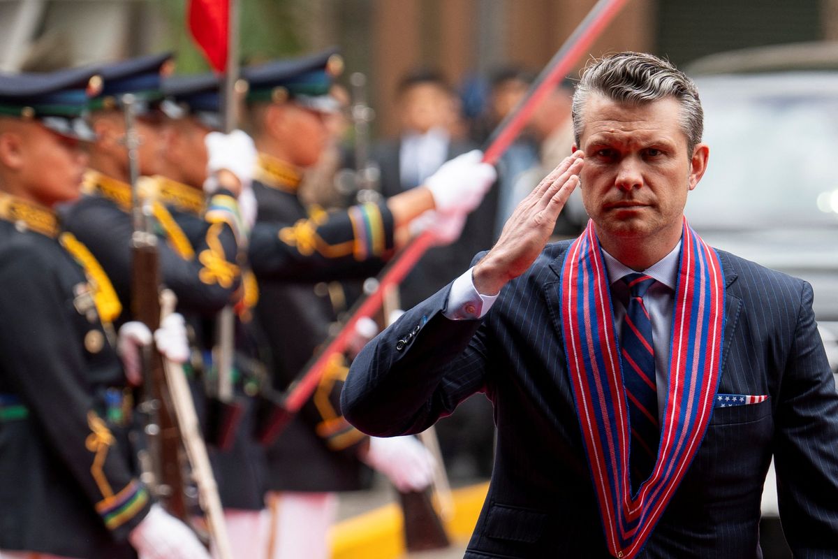 'He has no clue!' Pentagon insiders pen blistering letter demanding Pete Hegseth be fired