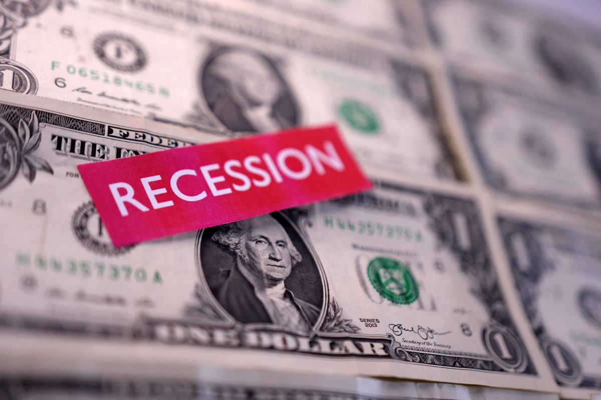 'Never tanked this fast': Experts stunned by 'horrific' consumer sentiment numbers
