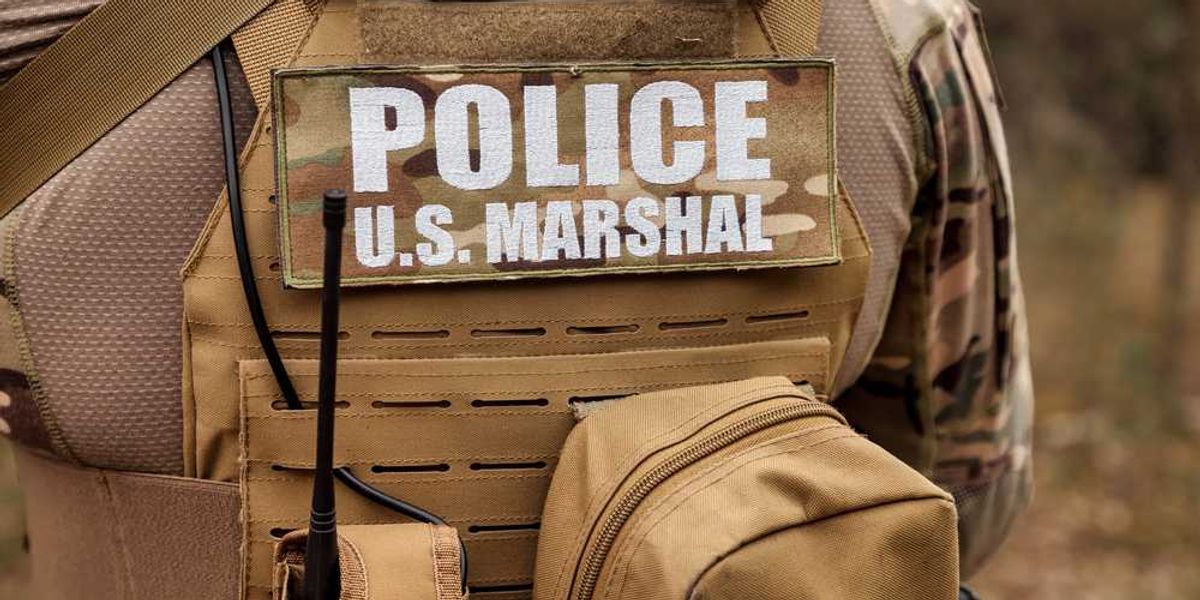 Chaos in LA as US Marshal and suspect wounded in violent standoff