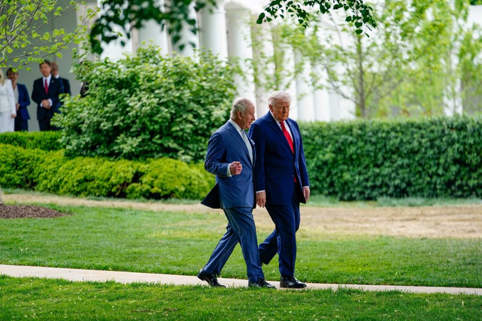 White House's 'two kings' photo royally peeves observers: 'Anyone else grossed out?'