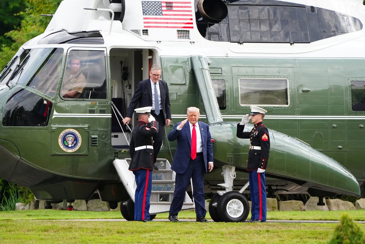 'Insane!' Aghast analysts accuse Trump of 'stealing' $1B from taxpayers with jet grift