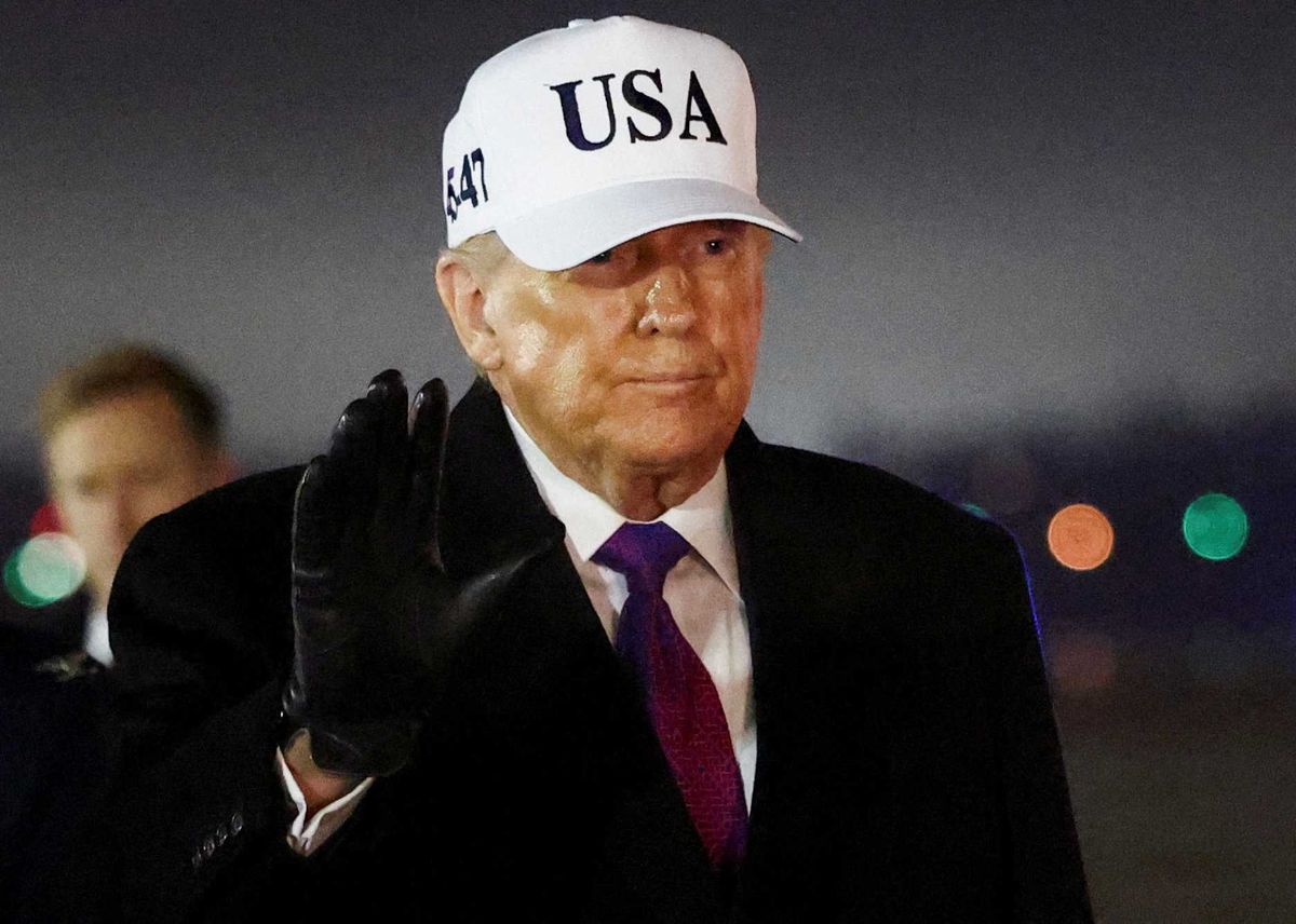 Baffled analysts pile on Trump's latest Epstein files distraction: 'Literal desperation'