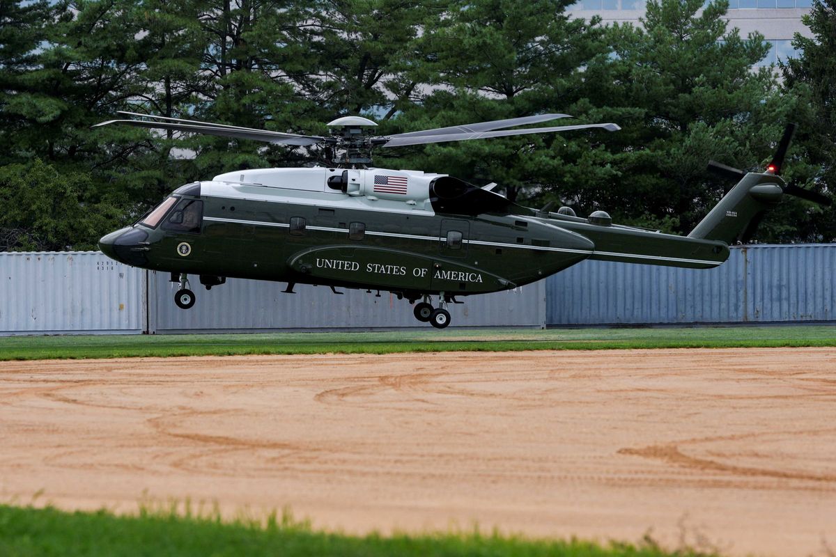 Trump's construction nearly caused Marine One to hit passenger jet: report