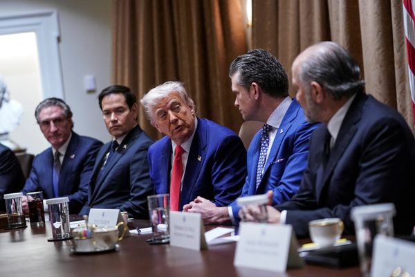 Trump runs administration 'like a family business' with select few 'insiders': expert