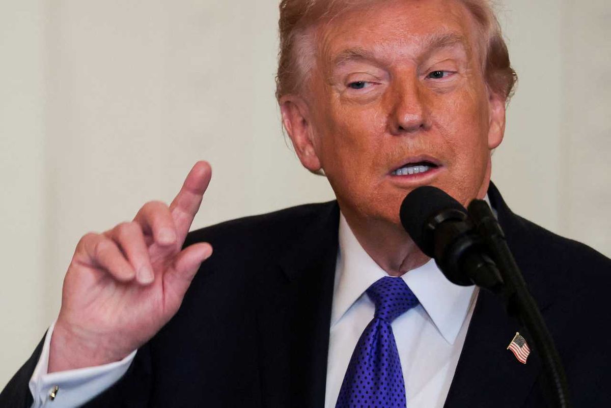 Trump wildly rants that Melania 'isn't thrilled' by ballroom during update on Iran