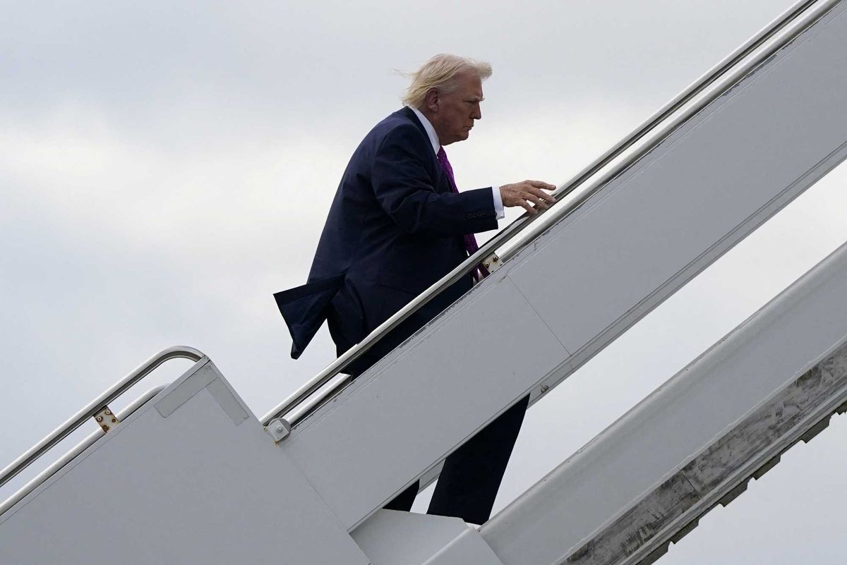 'Take away the car keys': Trump's mental decline draws devastating parallel in new column