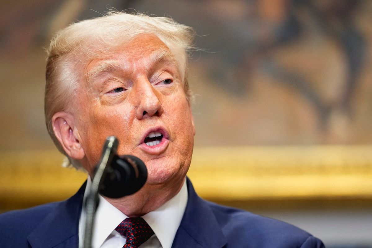 'Fake news!' Trump lashes out after reporter asks why Epstein 'stole' women from him