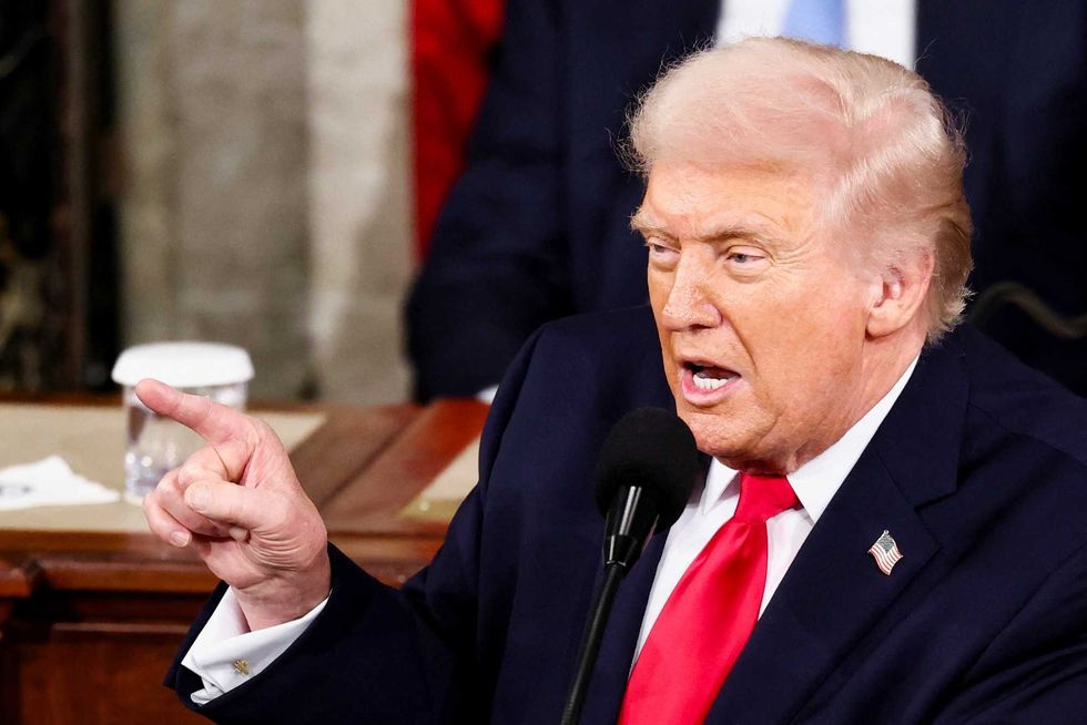 特朗普因"吹嘘"将民众踢出食品券计划而遭无情嘲讽