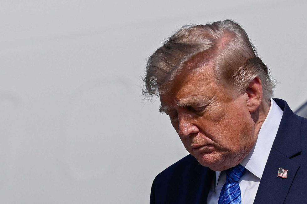 Trump's 'incredible cognitive dissonance' leaves CNN anchor in disbelief
