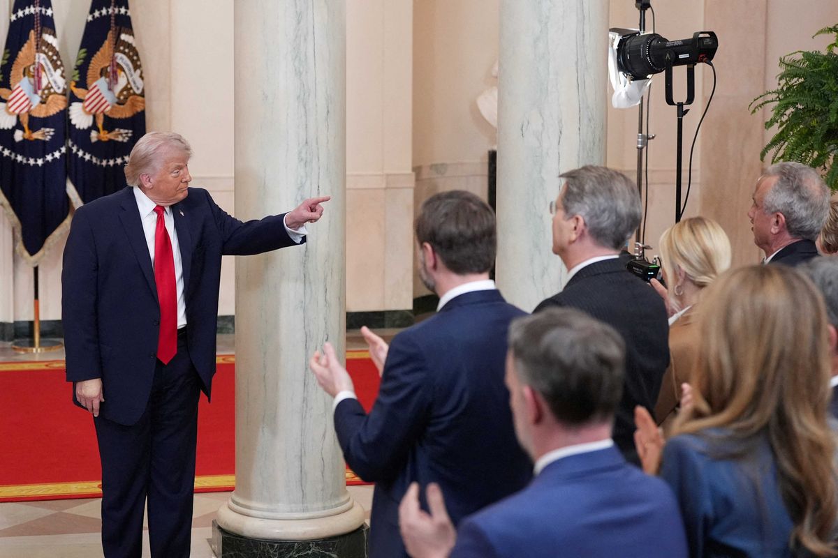 'Blasphemous': Outrage as Trump's faith advisor compares him to Jesus during Easter event