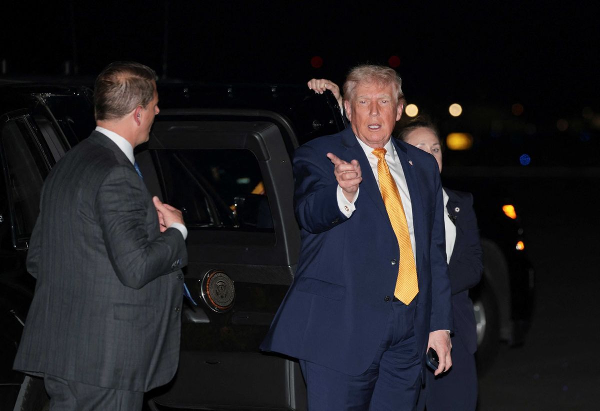 Trump tells reporters Venezuela is 'dead' and needs 'big investment' from oil companies