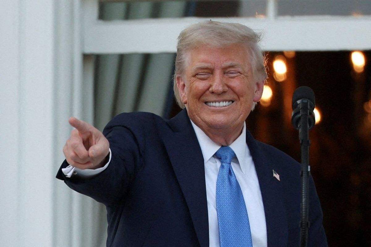 White House flubs spelling of GOP hardliner during 'blunt-force charm offensive'