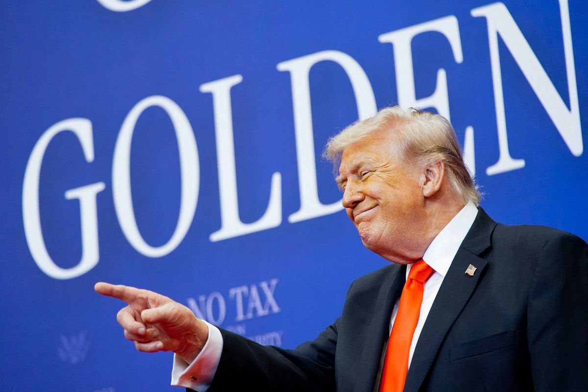 'Oh my god': Trump triggers wave of ridicule asking crowd to imagine a moron as president