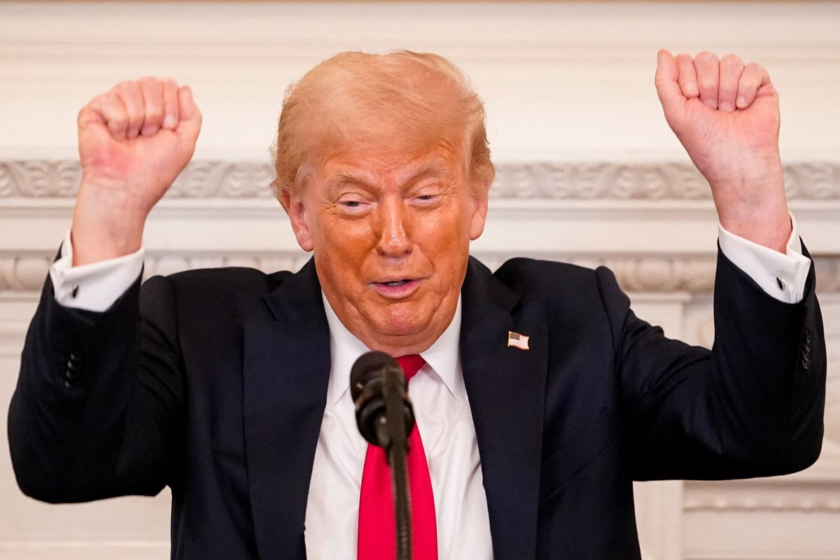 Trump drops profanity and calls Dems 'evil' at faith-based event to court CEOs