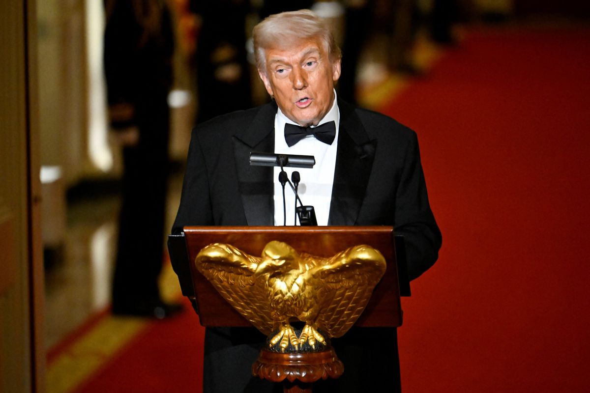 'Comes off like an idiot': Trump mocked for stepping on good news with spelling error
