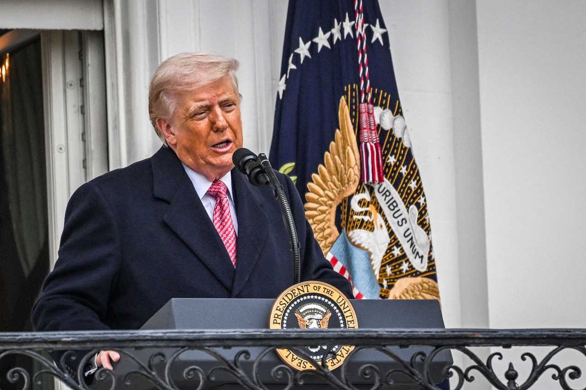 Trump brags about his 'finest' luxury ballroom to devastated farmers