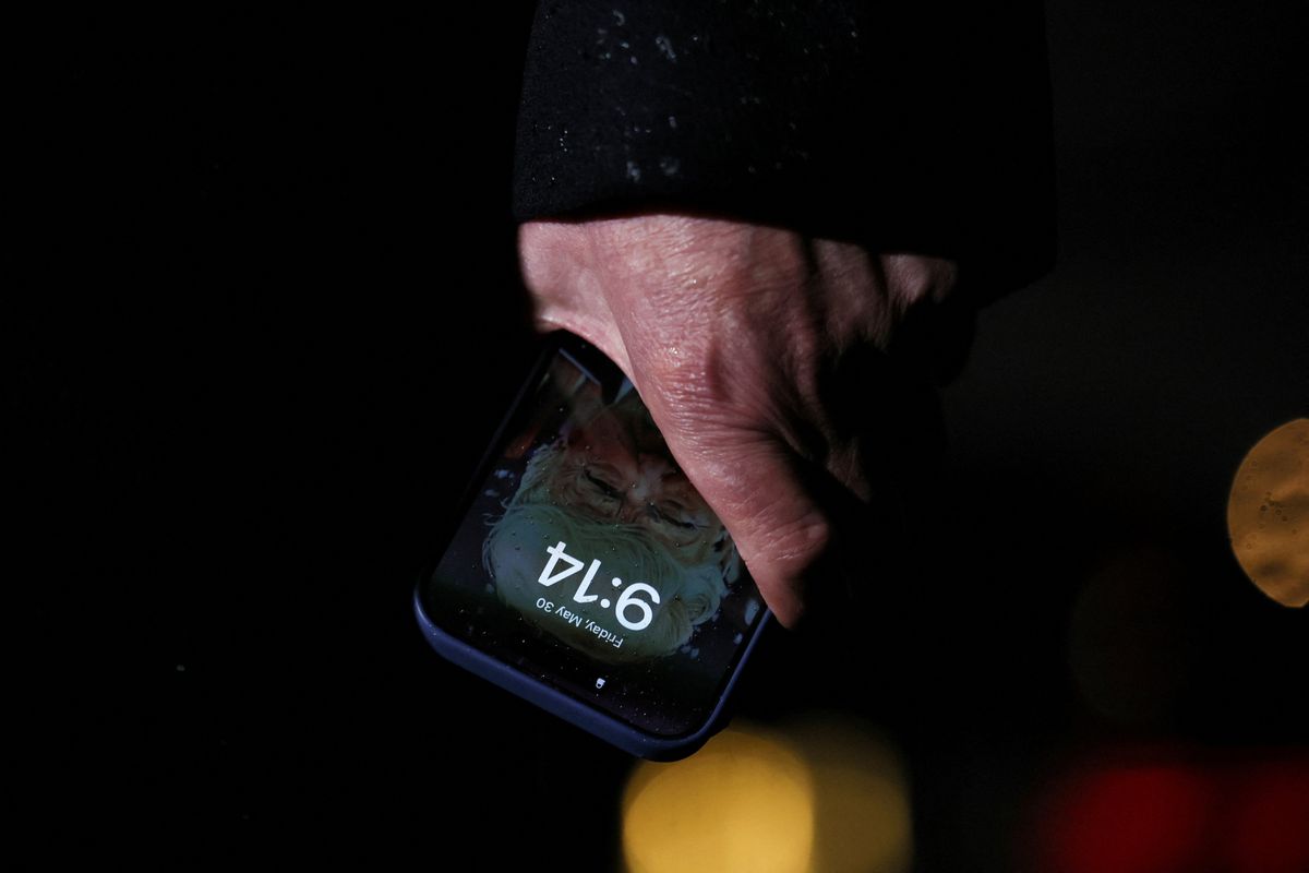 Trump-branded phones? New legal move suggests he might be 'serious'