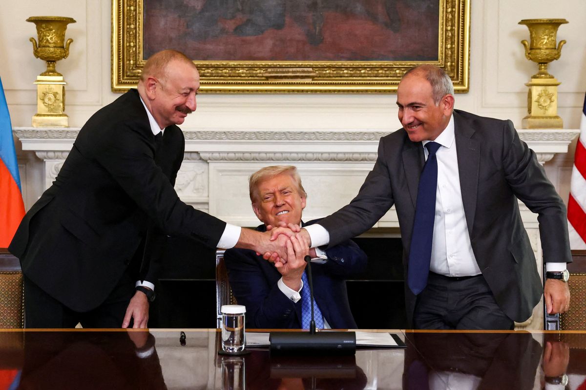 Trump's 'shocking' Putin announcement proved who 'holds all the cards': ex-official
