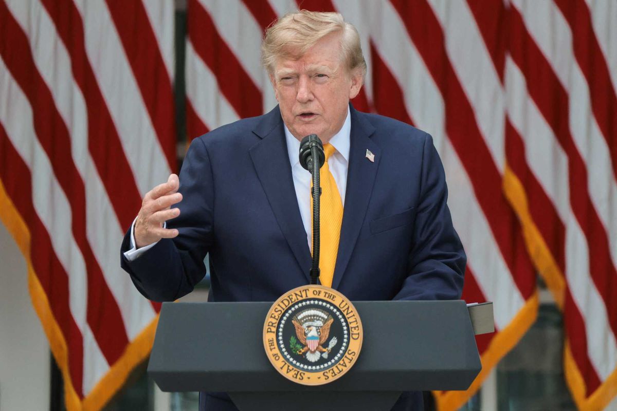 Republicans sprinting from Trump as polls sink with 'no end in sight': ex-insider